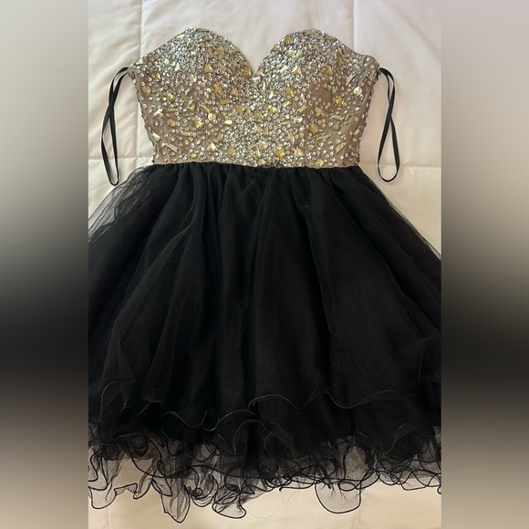 COYA Collection Prom Dress XS - Used - Picture 4 of 11